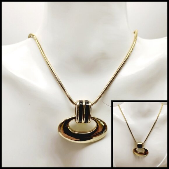 VTG Carolina Herrera Necklace Reversible Gold & Black Enamel Snake Chain Pendant - Picture 1 of 16